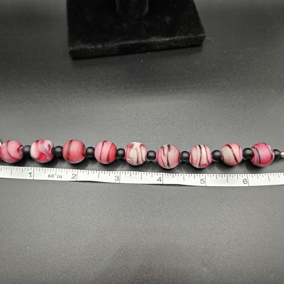 Polymer clay bracelet Pink marbled 7" bracelet - Picture 5 of 5